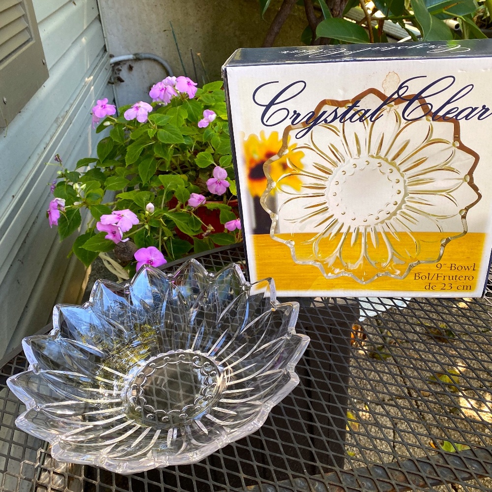 LEAD FREE CRYSTAL BOWL 9" "SUSAN"